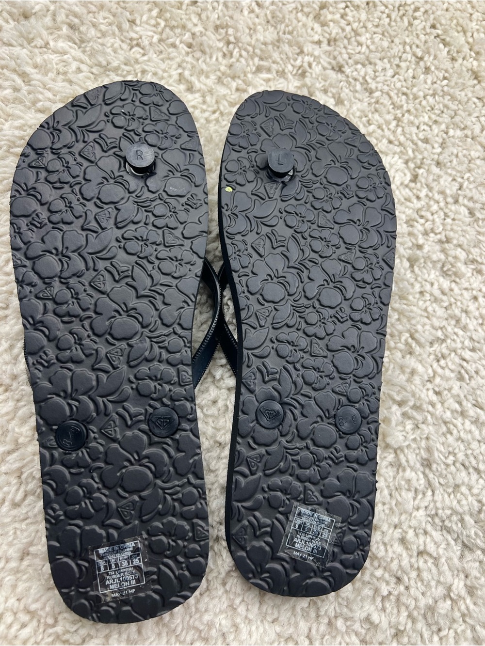 WOMENS SIZE 8 ROXY FLIP FLOP NWOT - Picture 4 of 6